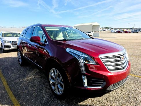 Used 2017 Cadillac XT5 Premium Luxury w/ Driver Assist Package image 2
