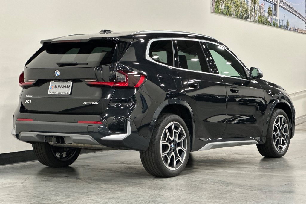 Certified 2023 BMW X1 xDrive28i w/ Convenience Package AWD/4WD image 4