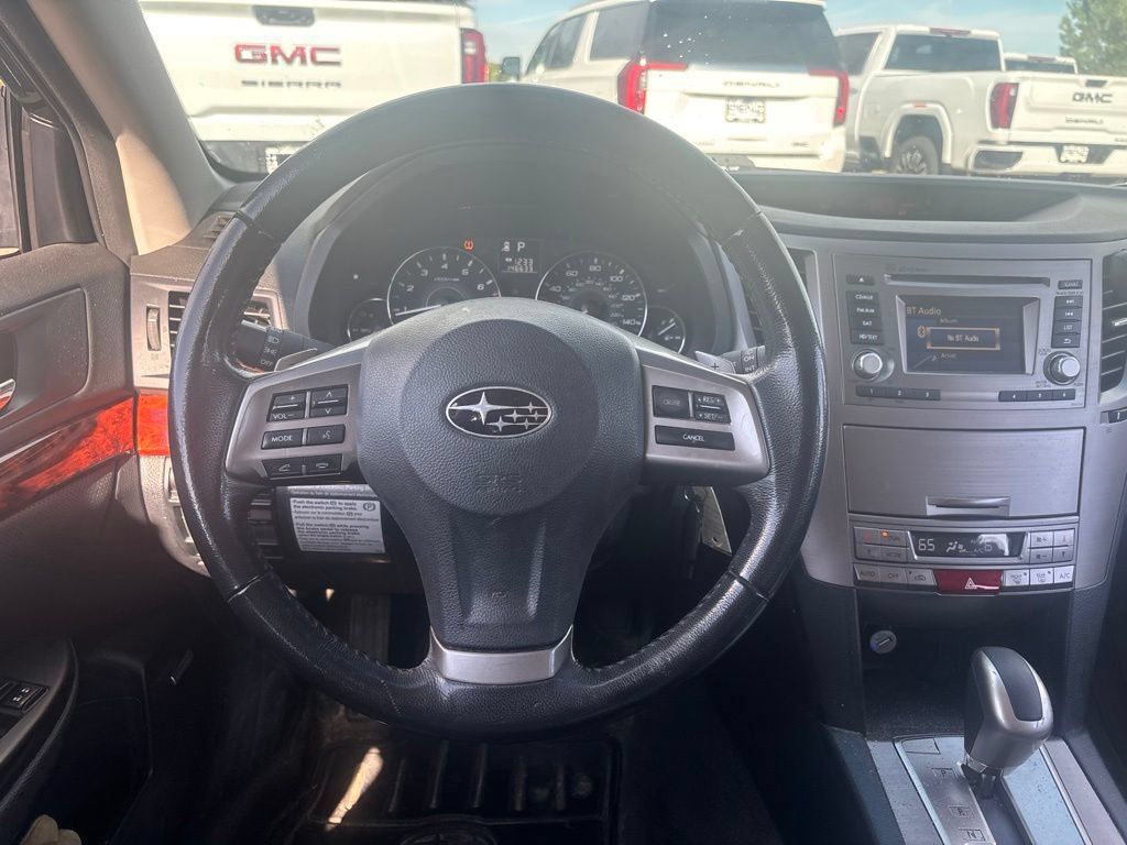 Used 2012 Subaru Outback 2.5i Limited w/ Moonroof Pkg AWD/4WD image 10