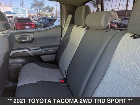 Used 2021 Toyota Tacoma TRD Sport w/ Technology Package image 19
