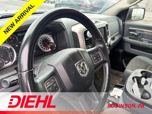 Used 2018 RAM 1500 SLT AWD/4WD image 12
