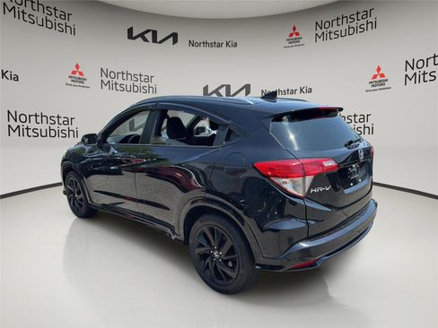 Used 2022 Honda HR-V Sport image 2
