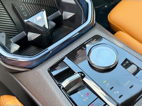 Used 2025 BMW X3 xDrive30i w/ Premium Package AWD/4WD image 33