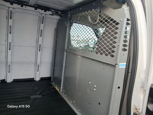Used 2018 Chevrolet Express 3500 Extended w/ Driver Convenience Package RWD image 14