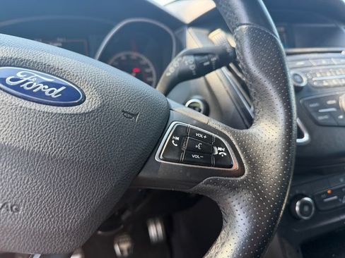 Used 2017 Ford Focus ST FWD image 18