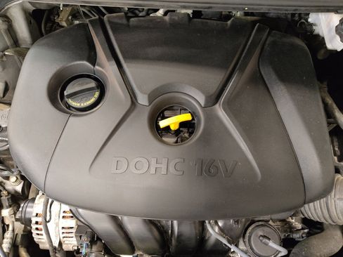 Used 2015 Hyundai Elantra SE w/ Option Group 02 FWD image 30
