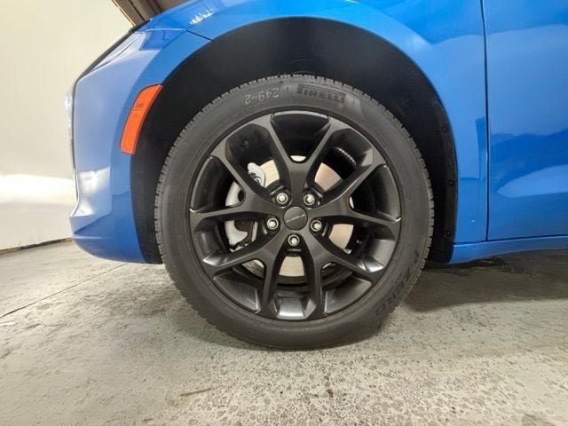 New 2027 Chrysler Pacifica Select AWD/4WD image 11