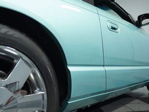 Used 2002 Ford Thunderbird image 25