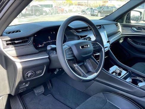 New 2026 Jeep Grand Cherokee Altitude AWD/4WD image 6