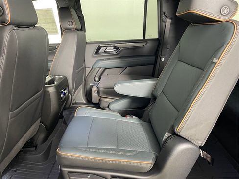 New 2026 GMC Yukon XL AT4 w/ AT4 Premium Package image 4