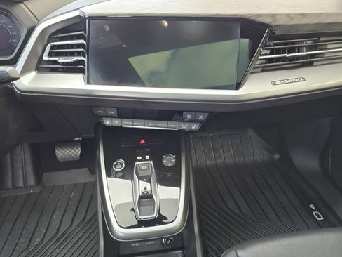 Used 2024 Audi Q4 e-tron Premium Plus w/ Premium Plus image 31