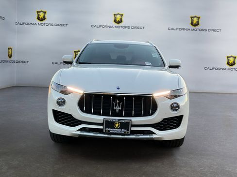 Used 2018 Maserati Levante GranLusso image 2