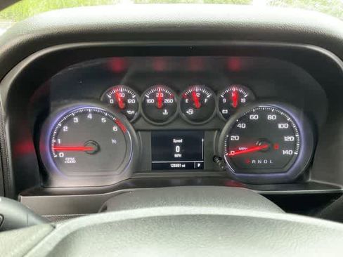 Used 2019 Chevrolet Silverado 1500 Custom w/ Custom Convenience Package RWD image 27
