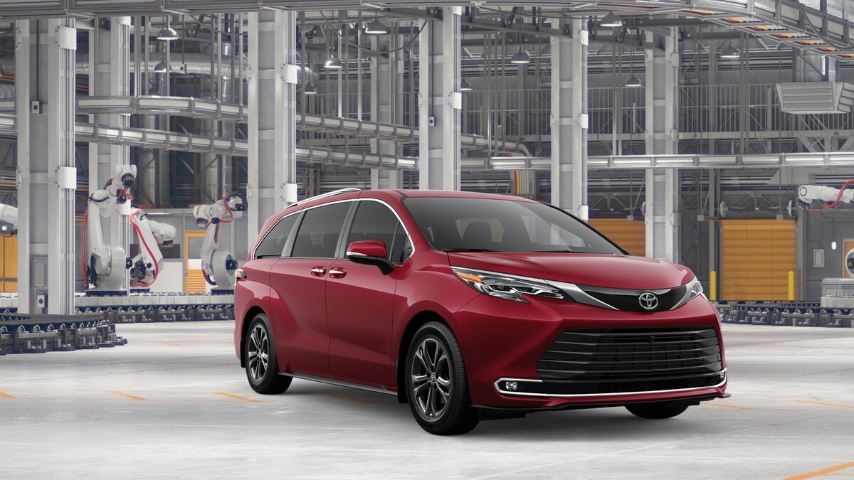 New 2026 Toyota Sienna Platinum AWD/4WD image 15