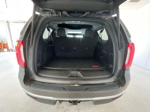 Used 2021 GMC Yukon XL SLT w/ SLT Premium Package AWD/4WD image 25