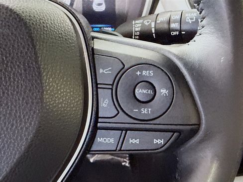 Used 2019 Toyota Corolla SE image 15