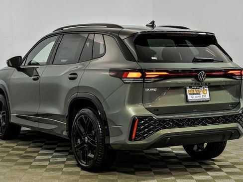 New 2026 Volkswagen Tiguan SE R-Line image 4