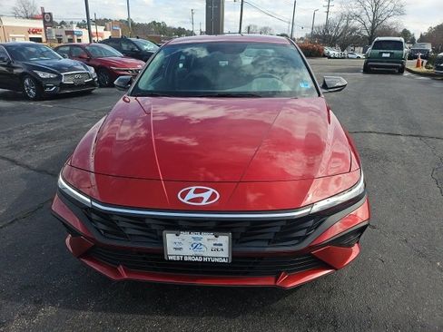 Certified 2025 Hyundai Elantra Sport image 7