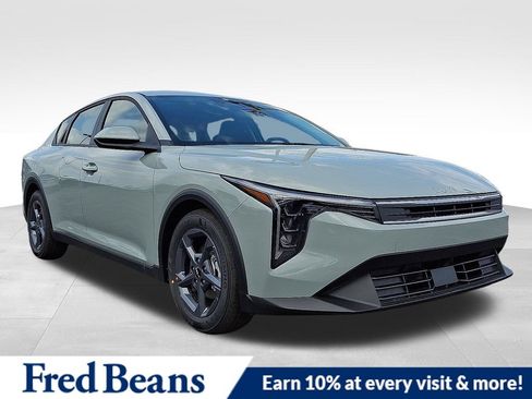 New 2026 Kia K4 FWD image 1