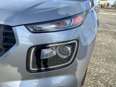 Used 2024 Hyundai Venue SE image 10