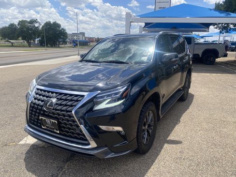 Used 2022 Lexus GX 460 Luxury w/ Sport Design Package AWD/4WD image 4