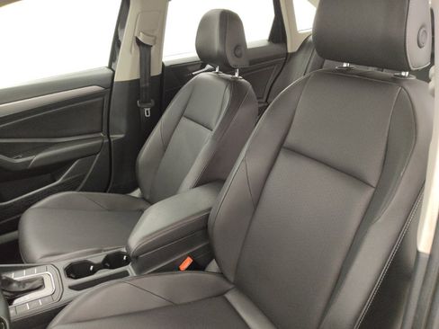 Used 2020 Volkswagen Jetta SE FWD image 17