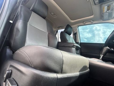 Used 2020 Toyota 4Runner SR5 Premium w/ Moonroof Package AWD/4WD image 28