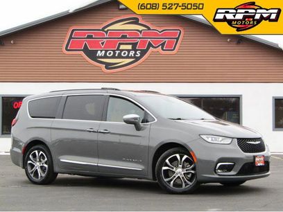 Used 2022 Chrysler Pacifica Pinnacle