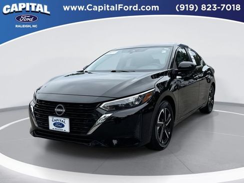 Used 2025 Nissan Sentra SV FWD image 1