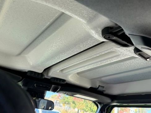 New 2025 Jeep Wrangler Unlimited Rubicon image 27