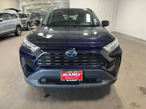 Used 2022 Toyota RAV4 XLE AWD/4WD image 8