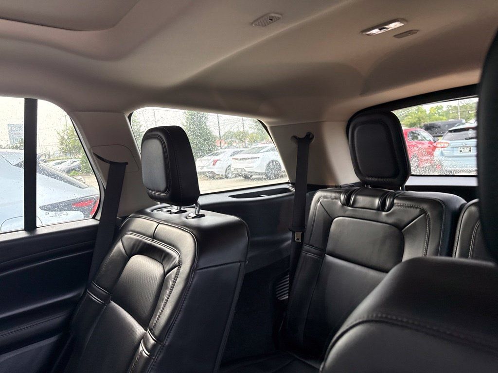 Used 2023 Lincoln Aviator Reserve w/ Jet Package AWD/4WD image 4