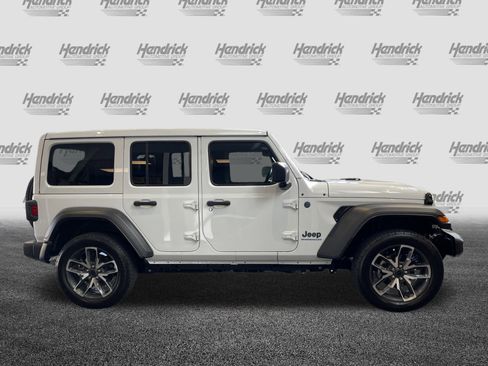 Used 2025 Jeep Wrangler Sport S image 11