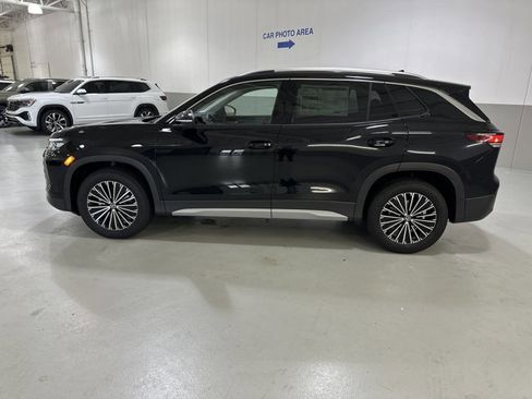 New 2025 Volkswagen Tiguan S image 5