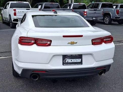 Used 2019 Chevrolet Camaro LT w/ Technology Package RWD image 7
