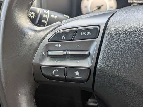 Used 2022 Hyundai Kona Limited FWD image 26