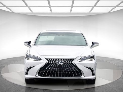 Used 2025 Lexus ES 300h w/ Accessory Package (Z2) FWD image 6