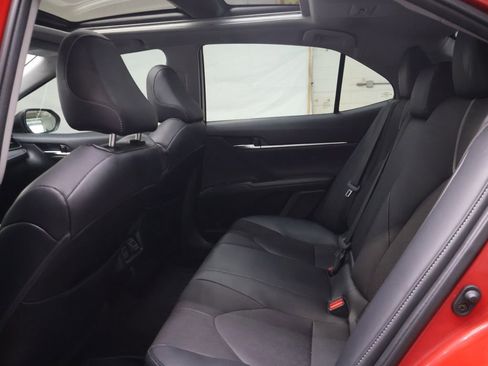 Used 2022 Toyota Camry XSE FWD image 15