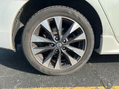 Used 2017 Nissan Sentra SR Turbo image 34