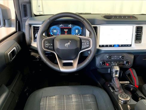 Certified 2025 Ford Bronco Heritage Edition image 14