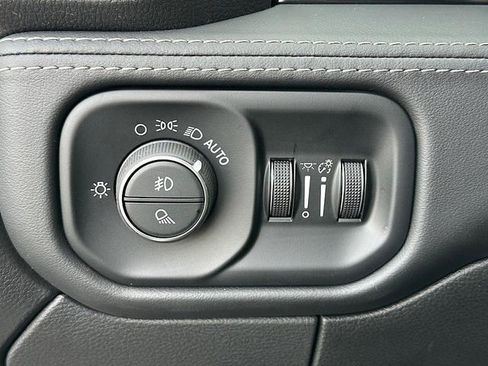 Used 2024 RAM 3500 Limited image 20