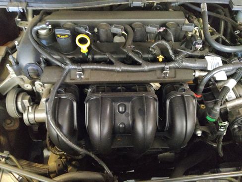 Used 2016 Ford Escape SE FWD image 30