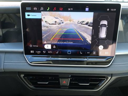 New 2026 Volkswagen Tiguan SE image 26