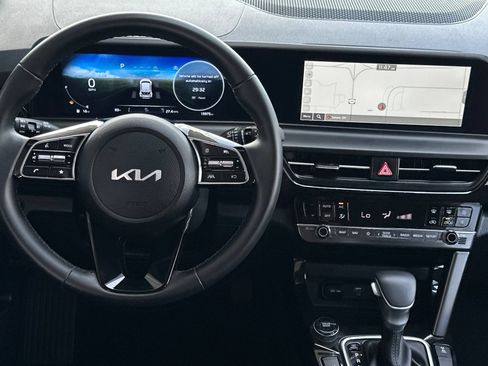 Used 2024 Kia Seltos S AWD/4WD image 14