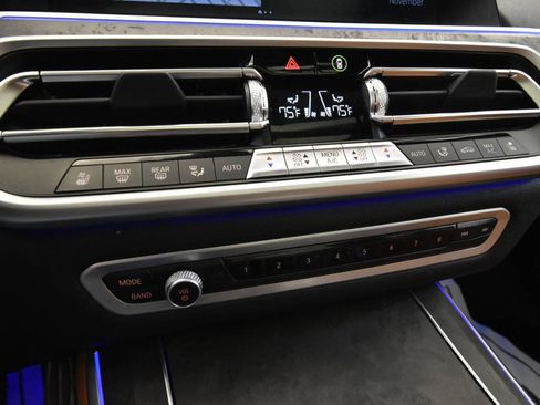 Used 2022 BMW X5 xDrive40i w/ M Sport Package image 22