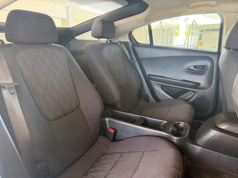 Used 2015 Chevrolet Volt FWD image 21