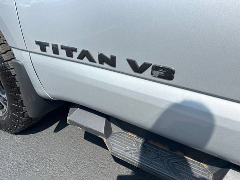 Used 2020 Nissan Titan SV w/ SV Convenience Package AWD/4WD image 14