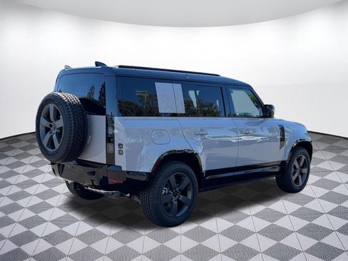 New 2026 Land Rover Defender 110 X-Dynamic SE AWD/4WD image 9