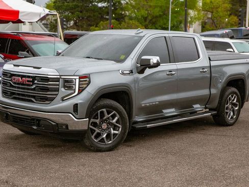 Used 2023 GMC Sierra 1500 SLT w/ SLT Premium Package image 9