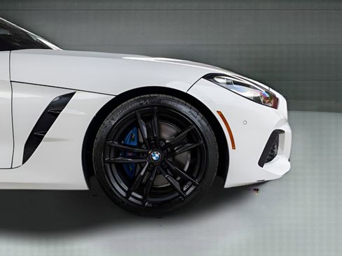 Used 2019 BMW Z4 sDrive30i w/ M Sport Package RWD image 10